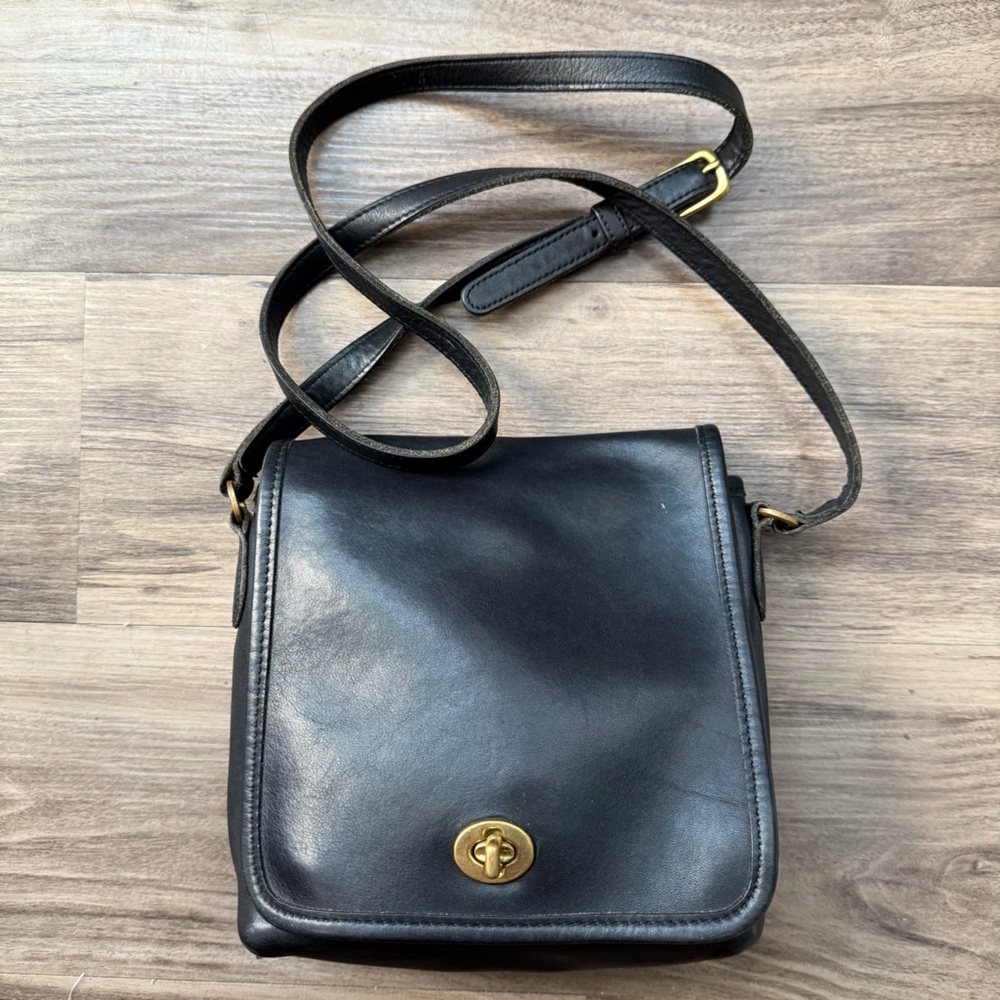 Vintage Coach Black Leather Crossbody Bag